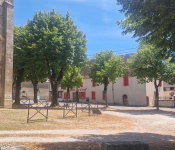 Hôtel La Guerche-sur-l'Aubois