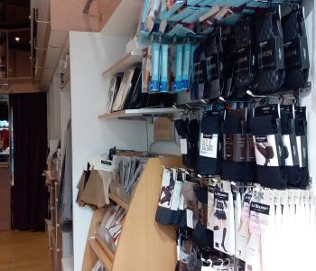 Cause retraite, cède magasin de lingerie bonneterie et prêt à porter de nuit ; bonne affaire. image 1