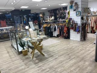 VENDS BOUTIQUE PAP HOMME ET FEMME SUD OUEST, RENTABLE, POTENTIEL image 2