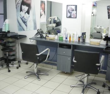 Vends salon de coiffure dans le centre ville de Mordelles image 2